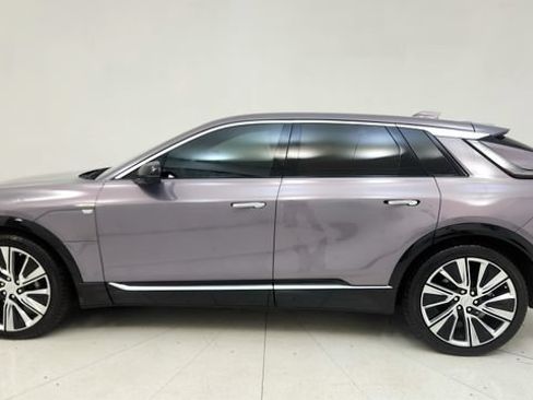 Used 2024 Cadillac Lyriq Luxury AWD/4WD image 22