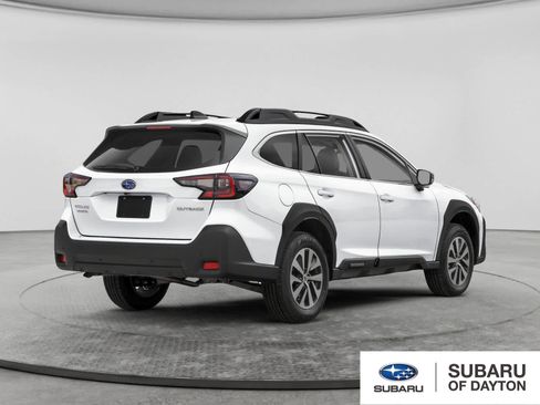 Used 2024 Subaru Outback Premium AWD/4WD image 2