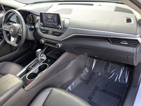 Used 2024 Nissan Altima 2.5 SR FWD image 20