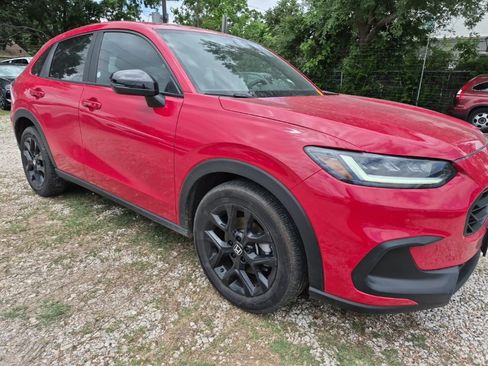 Used 2025 Honda HR-V Sport image 4