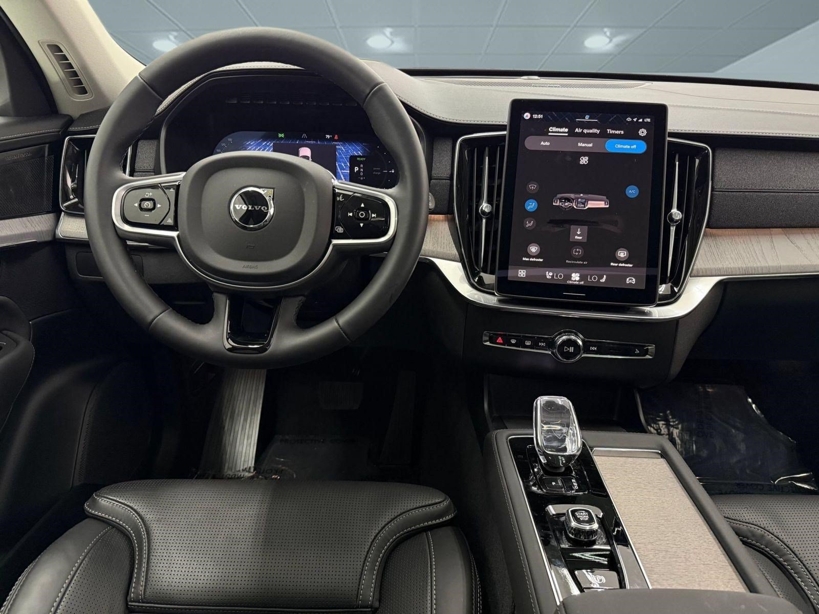 Used 2026 Volvo XC90 T8 Ultra w/ Protection Package AWD/4WD image 32