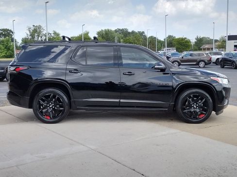 Used 2021 Chevrolet Traverse Premier w/ Redline Edition AWD/4WD image 17