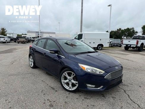 Used 2016 Ford Focus Titanium w/ Titanium Technology Package FWD image 1
