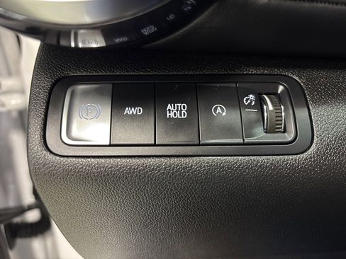 Used 2025 Chevrolet Equinox LT w/ Safety and Technology Package image 26