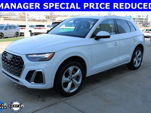 Used 2024 Audi Q5 2.0T Prestige w/ Prestige Package image 3