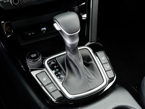 Used 2024 Kia Seltos EX image 19