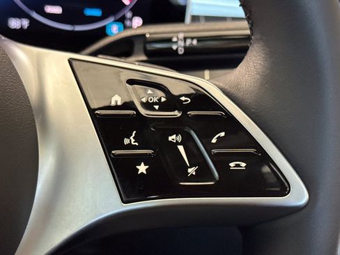 New 2025 Mercedes-Benz C 300 4MATIC Sedan image 30