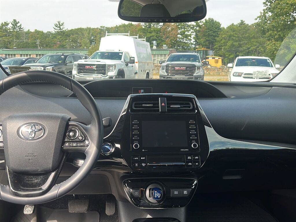 Used 2022 Toyota Prius AWD image 13