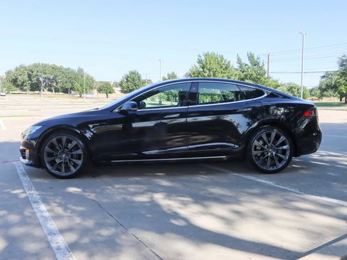 Used 2018 Tesla Model S 100D AWD/4WD image 4