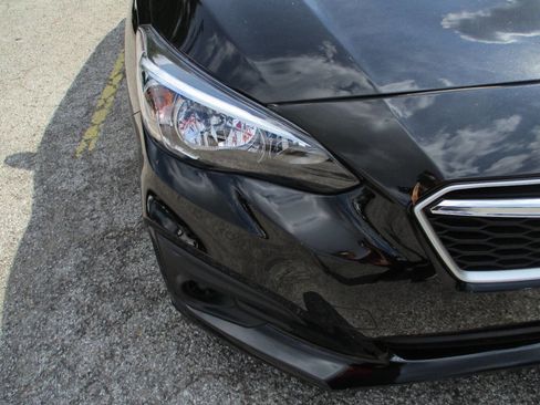 Used 2019 Subaru Impreza 2.0i Premium image 25