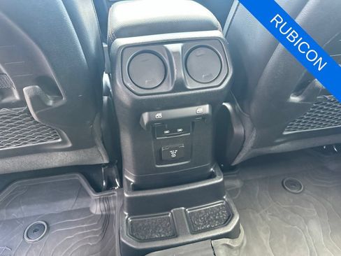 Used 2023 Jeep Wrangler Unlimited Rubicon w/ Cold Weather Group AWD/4WD image 25