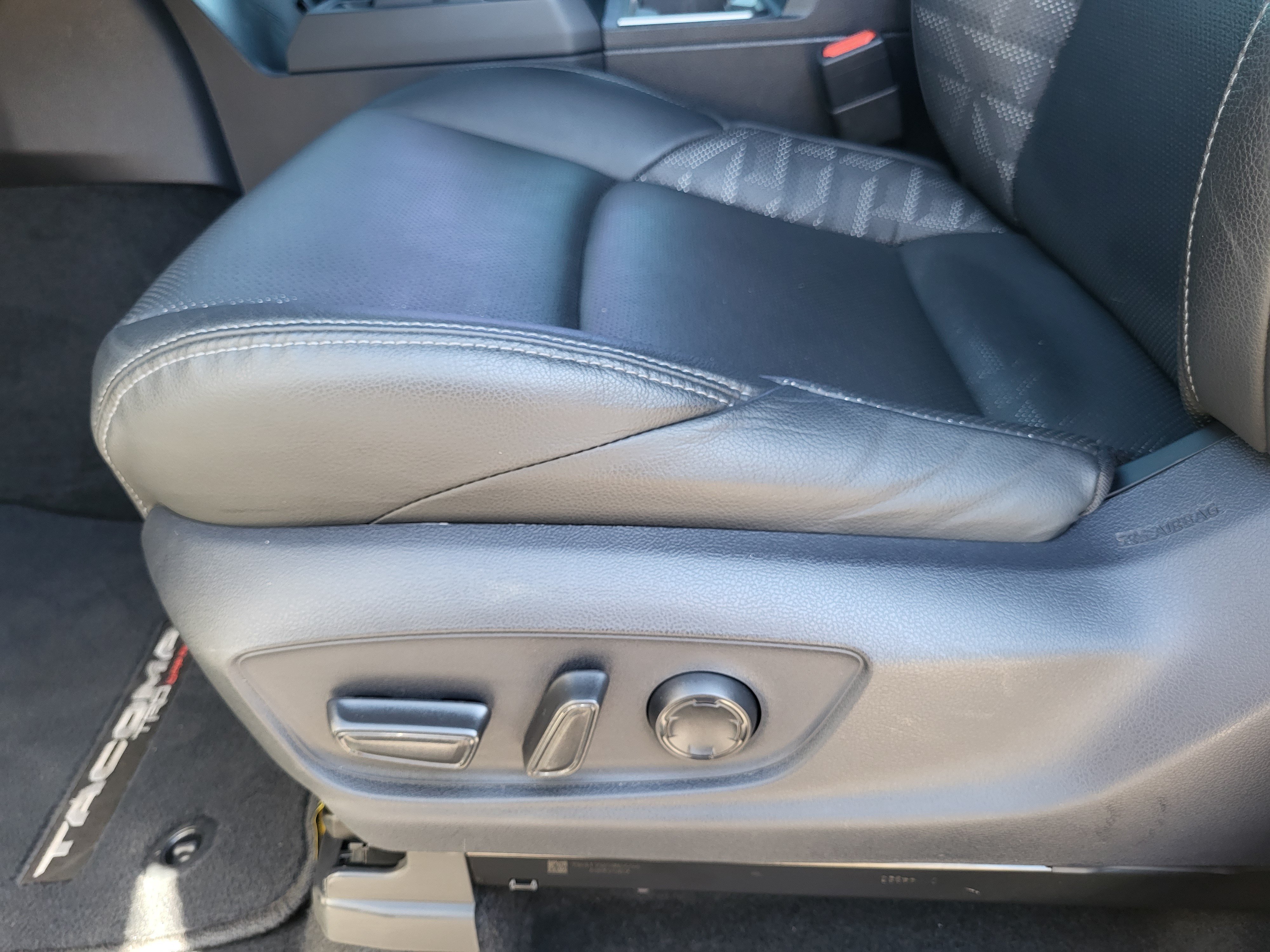 Used 2024 Toyota Tacoma TRD Off-Road w/ TRD Off Road Premium Package AWD/4WD image 12