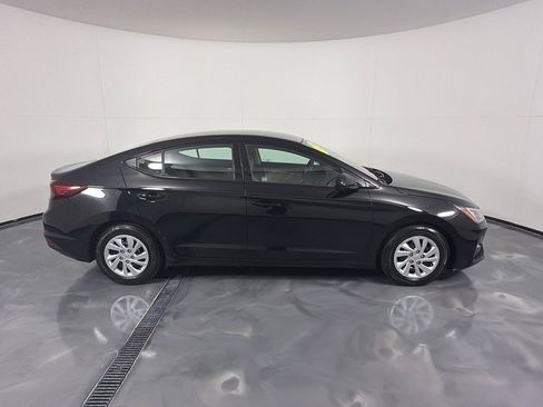 Used 2020 Hyundai Elantra SE w/ Cargo Package (C1) FWD image 4