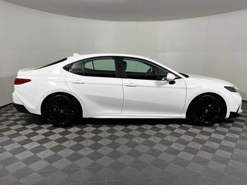 Certified 2025 Toyota Camry SE image 4