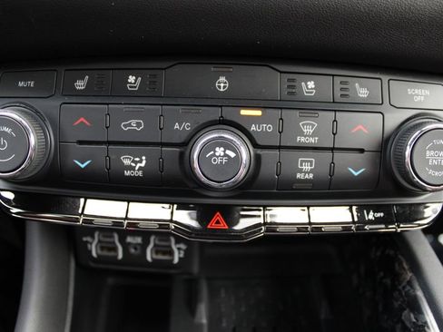 Used 2025 Dodge Durango R/T AWD/4WD image 28