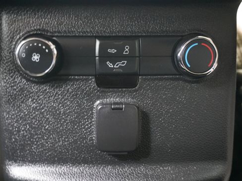 Used 2019 Ford Explorer FWD image 13