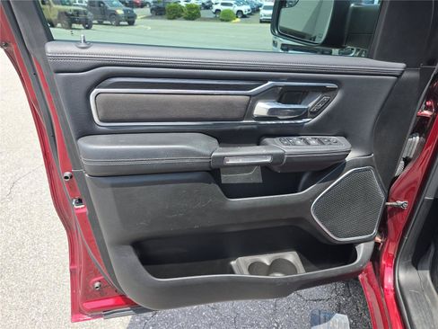 Used 2023 RAM 1500 Laramie AWD/4WD image 18