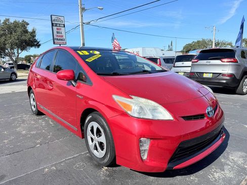 Used 2013 Toyota Prius image 1