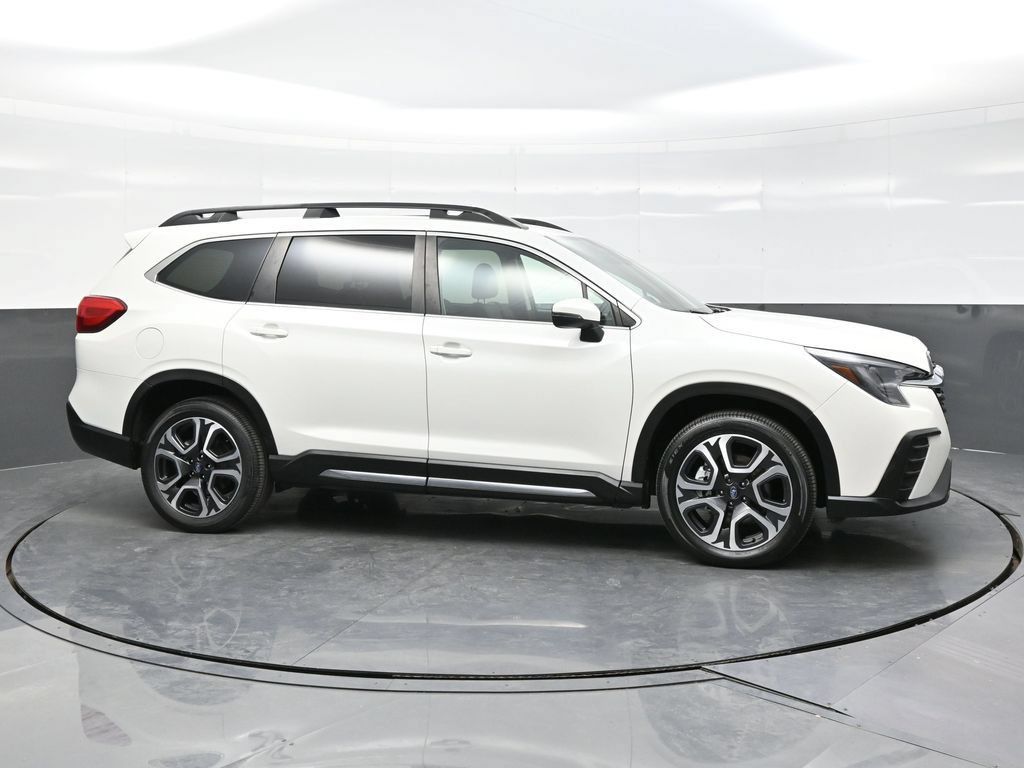Used 2023 Subaru Ascent Limited AWD/4WD image 8