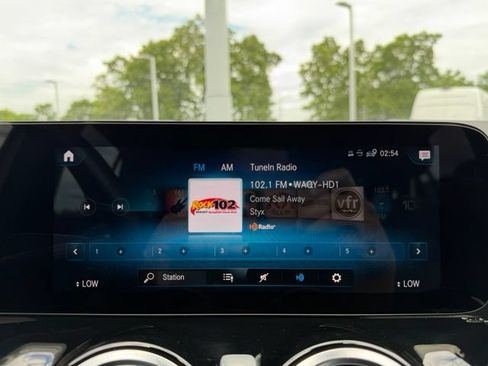 Certified 2022 Mercedes-Benz GLA 250 4MATIC image 19