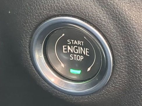 Used 2020 GMC Sierra 1500 SLT w/ SLT Premium Plus Package image 32