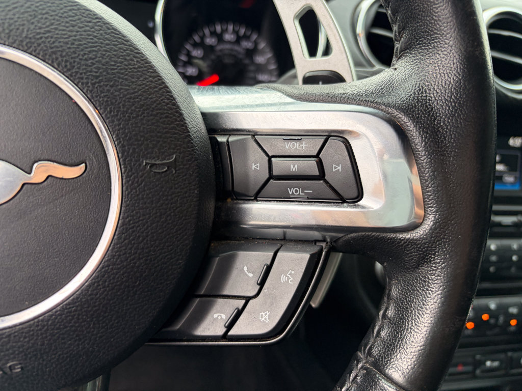 Used 2017 Ford Mustang Coupe RWD image 12