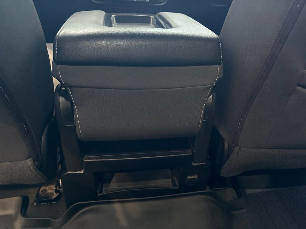 Used 2018 Chevrolet Silverado 1500 LT w/ All Star Edition AWD/4WD image 19