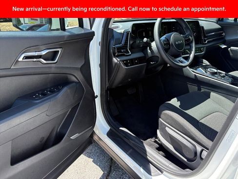 Certified 2025 Kia Sportage LX FWD image 14