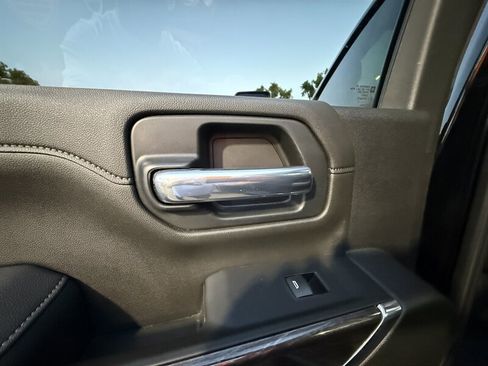 Used 2022 Chevrolet Silverado 2500 LTZ w/ LTZ Plus Package image 37