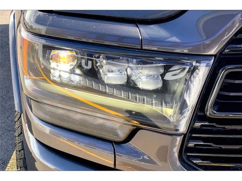 Used 2023 RAM 2500 Limited AWD/4WD image 30