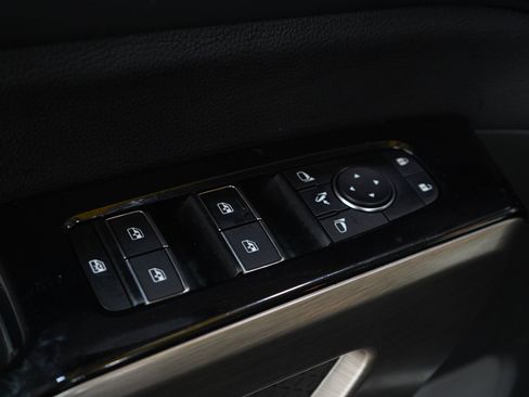 Used 2023 Nissan Pathfinder Platinum AWD/4WD image 25