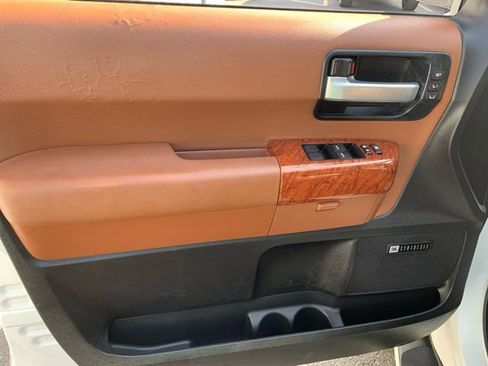 Used 2019 Toyota Sequoia Platinum image 14