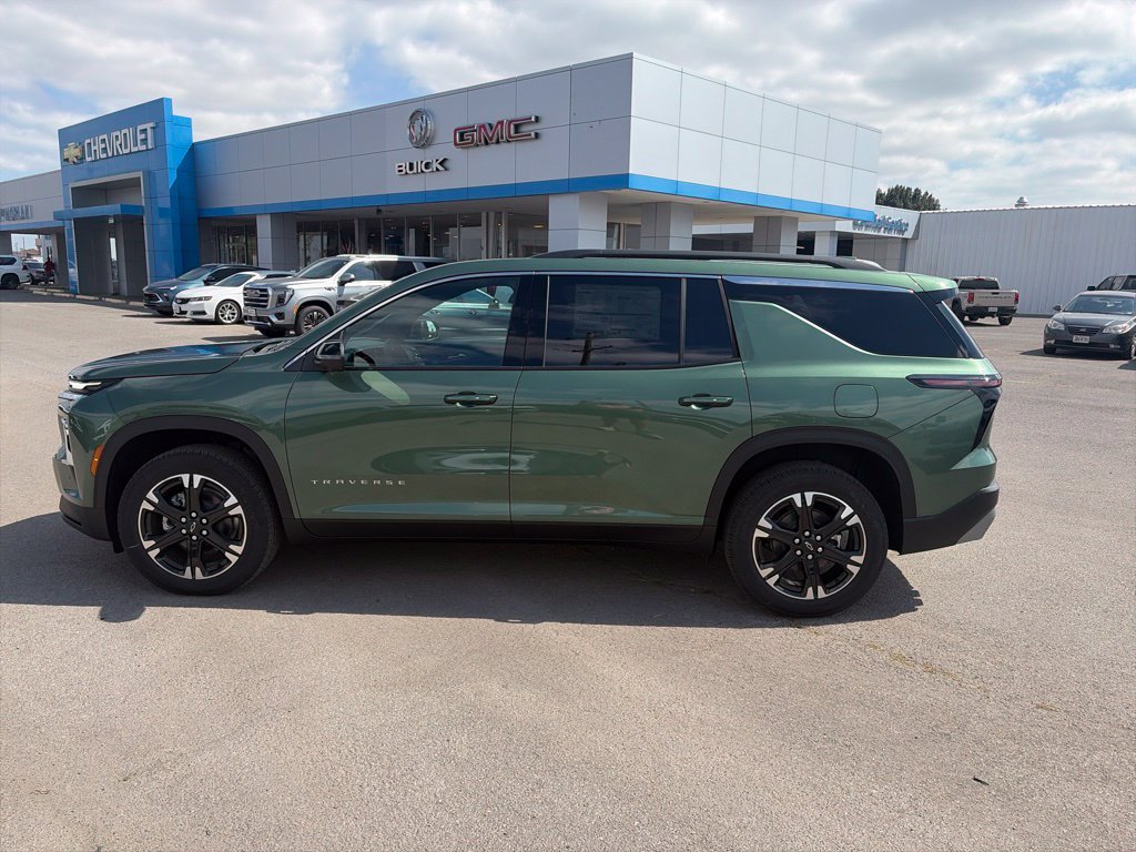 New 2027 Chevrolet Traverse LT w/ Sun and Wheel Package AWD/4WD image 3