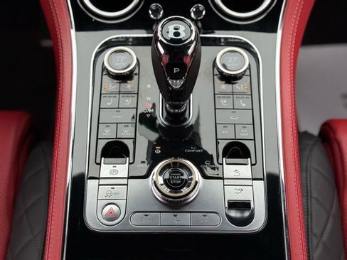 Used 2021 Bentley Continental GT image 41