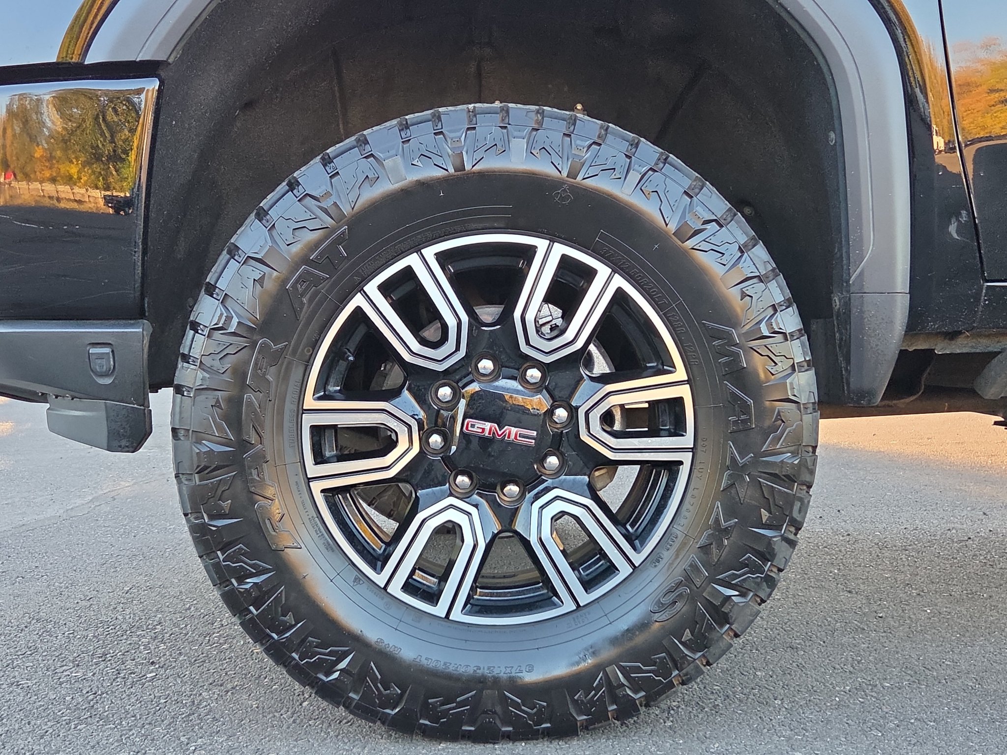 Used 2022 GMC Sierra 2500 AT4 AWD/4WD image 4