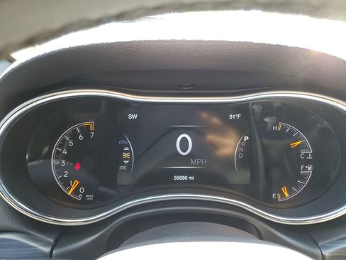 Used 2019 Jeep Grand Cherokee Altitude image 18