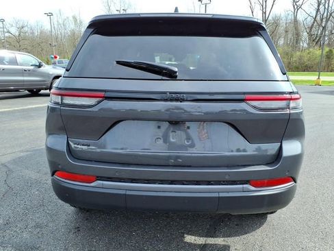 New 2026 Jeep Grand Cherokee Altitude AWD/4WD image 6