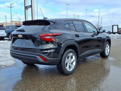 New 2026 Chevrolet Trax LS w/ LS Convenience Package image 14