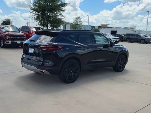 Used 2024 Chevrolet Blazer LT w/ Convenience Package FWD image 8