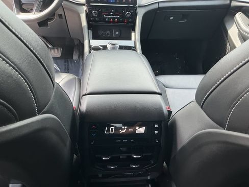 Certified 2023 Jeep Grand Cherokee L Limited AWD/4WD image 29