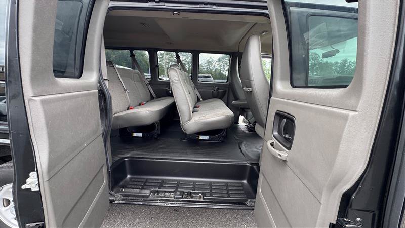 Used 2015 Chevrolet Express 2500 LS RWD image 36