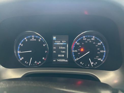 Used 2016 Toyota RAV4 XLE FWD image 10