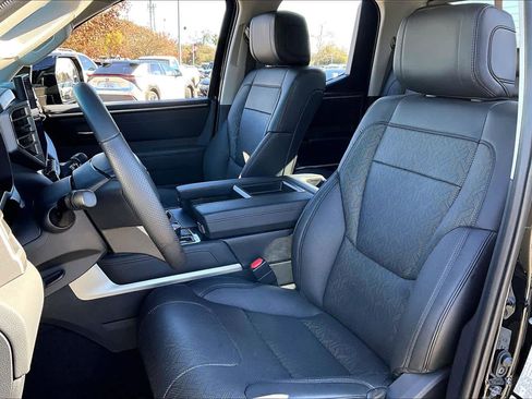 Used 2023 Toyota Tundra Limited image 7