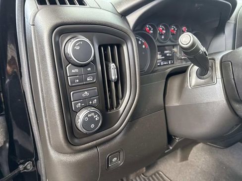 Used 2022 Chevrolet Silverado 1500 Custom image 30