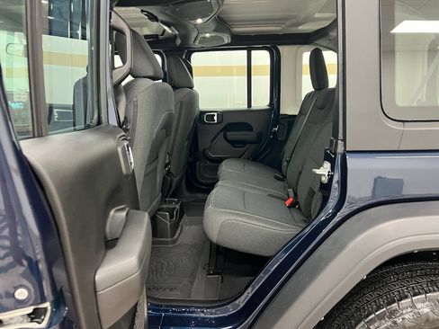 Used 2025 Jeep Wrangler Sport image 8