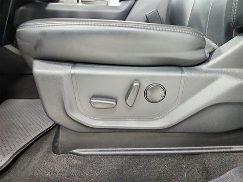 Used 2024 Ford Expedition Max XLT image 20