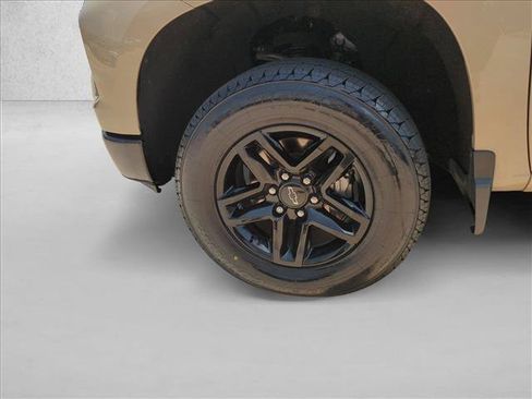 Used 2022 Chevrolet Silverado 1500 LT Trail Boss w/ LPO, Dark Essentials Package AWD/4WD image 23