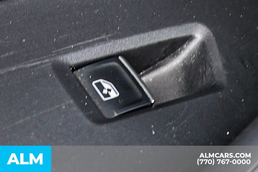 Used 2024 Volkswagen Jetta SE FWD image 48