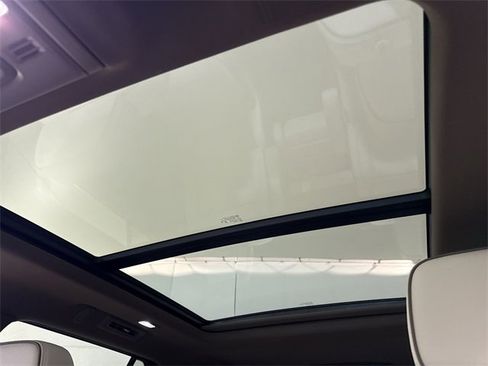 Used 2025 GMC Yukon Denali w/ Sun & Power Step Package image 44