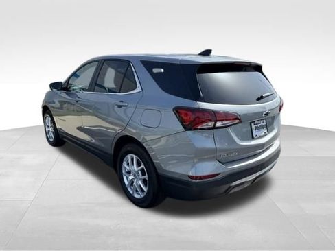 Used 2024 Chevrolet Equinox LT w/ LPO, Floor Liner Package FWD image 10